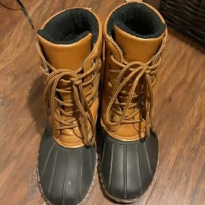 Kids duck boots